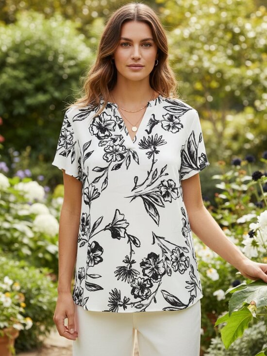 Maurices Tops - Maurices 1X Top Cream Black Floral Flutter SS V Neck Boho Office Chic Monochrome